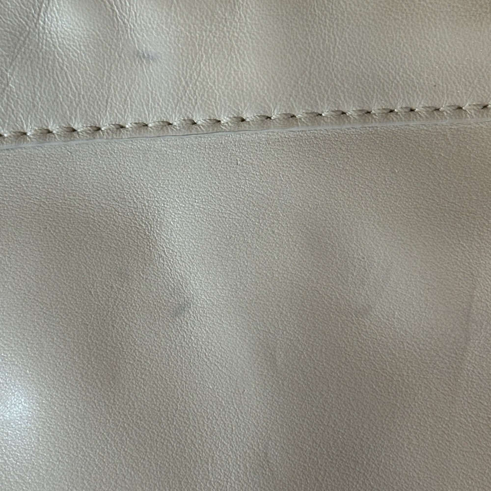 Coach Zoe Leather Shoulder Bag. - Picture 11 of 12